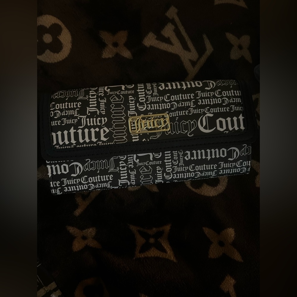 Juicy couture wallet